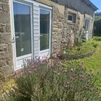 Bethesda Plouasne - family friendly B&B, countryside location,位于Plouasne的酒店