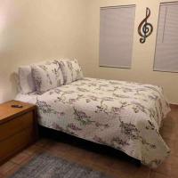 Karakter Inmuebles, Music Department，位于雷诺萨卢西奥·布兰科将军国际机场 - REX附近的酒店