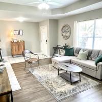 Peaceful Haven 2BR 1BA in Quiet Neighborhood，位于尼德兰杰克·布鲁克斯地区机场 - BPT附近的酒店