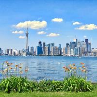 CN Tower Luxe Suites - Prime Downtown Location，位于多伦多多伦多岛机场 - YTZ附近的酒店