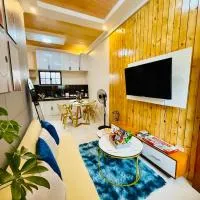 FYLL Homes - Francheska Suite Stylish 1-Bed Apartment with FREE parking in Cavinti Near Hulugan Falls，位于Cavinti的酒店