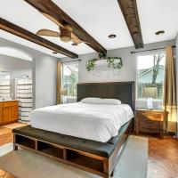 Mediterranean Style Modern House，位于萨克拉门托萨克拉门托国际机场 - SMF附近的酒店