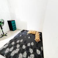 Omahku omahmu，位于Tjemandi朱安达国际机场 - SUB附近的酒店
