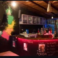 Wontanara Hostal Afrocultural，位于基布多El Caraño Airport - UIB附近的酒店