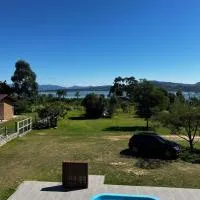 Apartamento de frente para lagoa -Ap 101，位于拉古纳的酒店