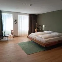 Hotel Restaurant Krone Aarberg，位于阿尔贝格的酒店