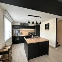 Chez Mémé，位于Coligny的酒店