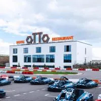 Otto Hotel-Restaurant，位于罗夫诺的酒店