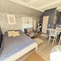 Guesthouse in Kärdla，位于凯尔德拉的酒店