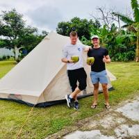 Tonga Airport Glamping，位于Fua‘amotu努库阿罗法国际机场 - TBU附近的酒店