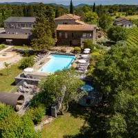 Logis Auberge Les Murets Hotel Restaurant Spa，位于Chandolas的酒店