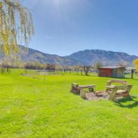 5 Mi to Downtown Logan Scenic Retreat with Patio，位于North LoganLogan Cache Airport - LGU附近的酒店