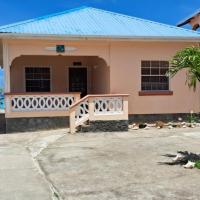 PalmVille，位于CarriacouUnion Island Airport - UNI附近的酒店