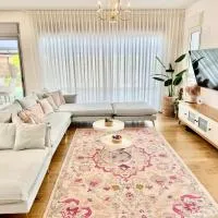 שלווה בגלבוע - וילה מדהימה עם ממ"ד ג'קוזי ובריכה בגדעונה，位于Gid‘ona的酒店