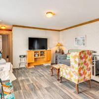Pet-Friendly Punta Gorda Getaway with Fire Pit!，位于蓬塔戈尔达夏洛特县机场 - PGD附近的酒店