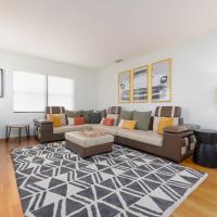 Be A Nomad - Cozy 3BR w Big Yard & Parking，位于杰克逊维尔NAS Jacksonville (Towers Field) - NIP附近的酒店
