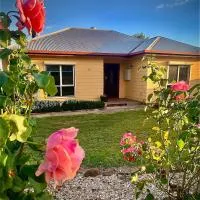 Rose Garden Retreat，位于Timboon的酒店