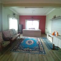 3 Bed Flat with ensuite，位于博卡拉Pokhara International Airport - PHH附近的酒店