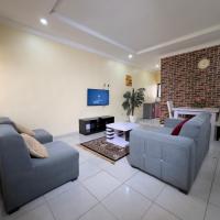 2 Bedroom Service Apartment in Kaduna，位于BirnawaKaduna Airport - KAD附近的酒店