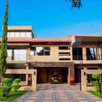 Escapade Lux Guesthouse，位于哈博罗内塞雷茨·卡马爵士国际机场 - GBE附近的酒店
