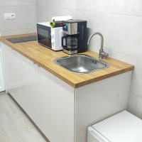 b1 Estudio independiente junto Aeropuerto，位于马尼塞斯瓦伦西亚机场 - VLC附近的酒店