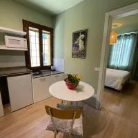 Charming mini apartment-CasaNina，位于鲁别拉的酒店