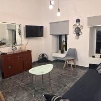 Apartment at Friligkianika Kythira，位于KastrisiánikaKithira Island National Airport Alexandros Aristotelous Onassis机场 - KIT附近的酒店