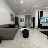 One Room Service Apartment in Kaduna，位于BirnawaKaduna Airport - KAD附近的酒店