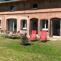 Ferienwohnung Alte Schmiede mit Gutspark，位于Rambin的酒店