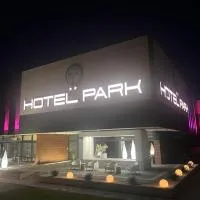 Hotel Park，位于Opoczno的酒店