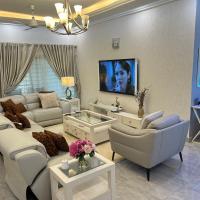 Seyramz Palace - Free Airport Pick up - High Speed Starlink WiFi - Car Rental，位于塔马拉Tamale - TML附近的酒店
