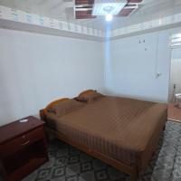 Nias Frank Accomodation，位于Lagudri比纳卡机场 - GNS附近的酒店