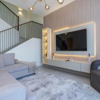 Stylish Living - Brand-New Family Community，位于迪拜阿勒马克图姆国际机场 - DWC附近的酒店