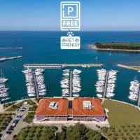 Boutique Hotel Nautica - SPA & wellness, FREE Parking, Pet friendly，位于诺维格勒伊斯特拉的酒店