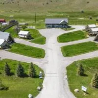 Tiny Town Campground，位于Emigrant的酒店