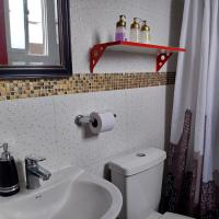 Habitación privada doble tercer piso，位于伊基克阿拉塞纳圣地亚哥国际机场 - IQQ附近的酒店