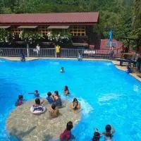 Twin hearts Resort Pool Cabin 3,位于Jasaan的酒店