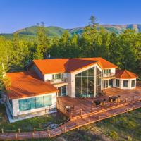 Taiga Lodge by Khuvsgul，位于HatgalMörön Airport - MXV附近的酒店