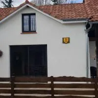 Gîte campagnard,位于Aubous的酒店