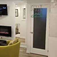 Walk out Basement Studio，位于Smithville的酒店