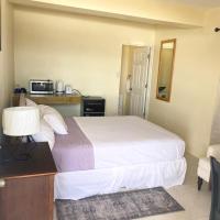 Diamond Inn，位于J. F. Mitchell AirportArgyle International Airport - SVD附近的酒店