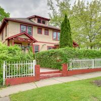Walk to Cornell University Charming Duplex!，位于伊萨卡伊萨卡汤普金斯区域机场 - ITH附近的酒店