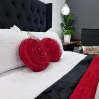 Indulge luxury overnight accommodation,位于米德尔堡的酒店