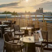 Holiday Inn Express & Suites Reims - Rives de Vesle by IHG，位于兰斯的酒店