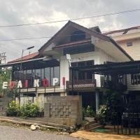 Krakatau Guest House，位于SaroakoMorowali Maleo Airport - MOH附近的酒店