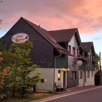 Gasthaus und Hotel Peterhänsel，位于Spechtsbrunn的酒店