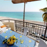 Superbe 3P en bord de mer avec terrasse et garage &agrave; Menton - FR-1-196-248，位于芒通的酒店