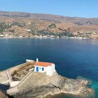 Traditional Ηouse - Endless Aegean Sea View,位于安德罗斯的酒店