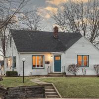 Relaxing Rockford Stay 3 br 1 bath in the heart of Northern Illinois Family Friendly，位于罗克福德芝加哥洛克福国际（大罗克福德）机场 - RFD附近的酒店