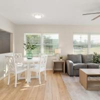 Spacious Zephyrhills Duplex #1，位于泽弗希尔斯Zephyrhills Municipal Airport - ZPH附近的酒店